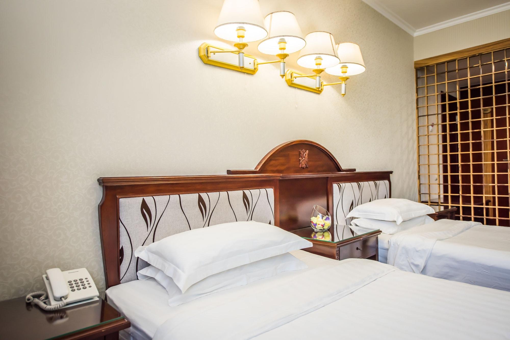 G Empire Hotel Asztana Kültér fotó