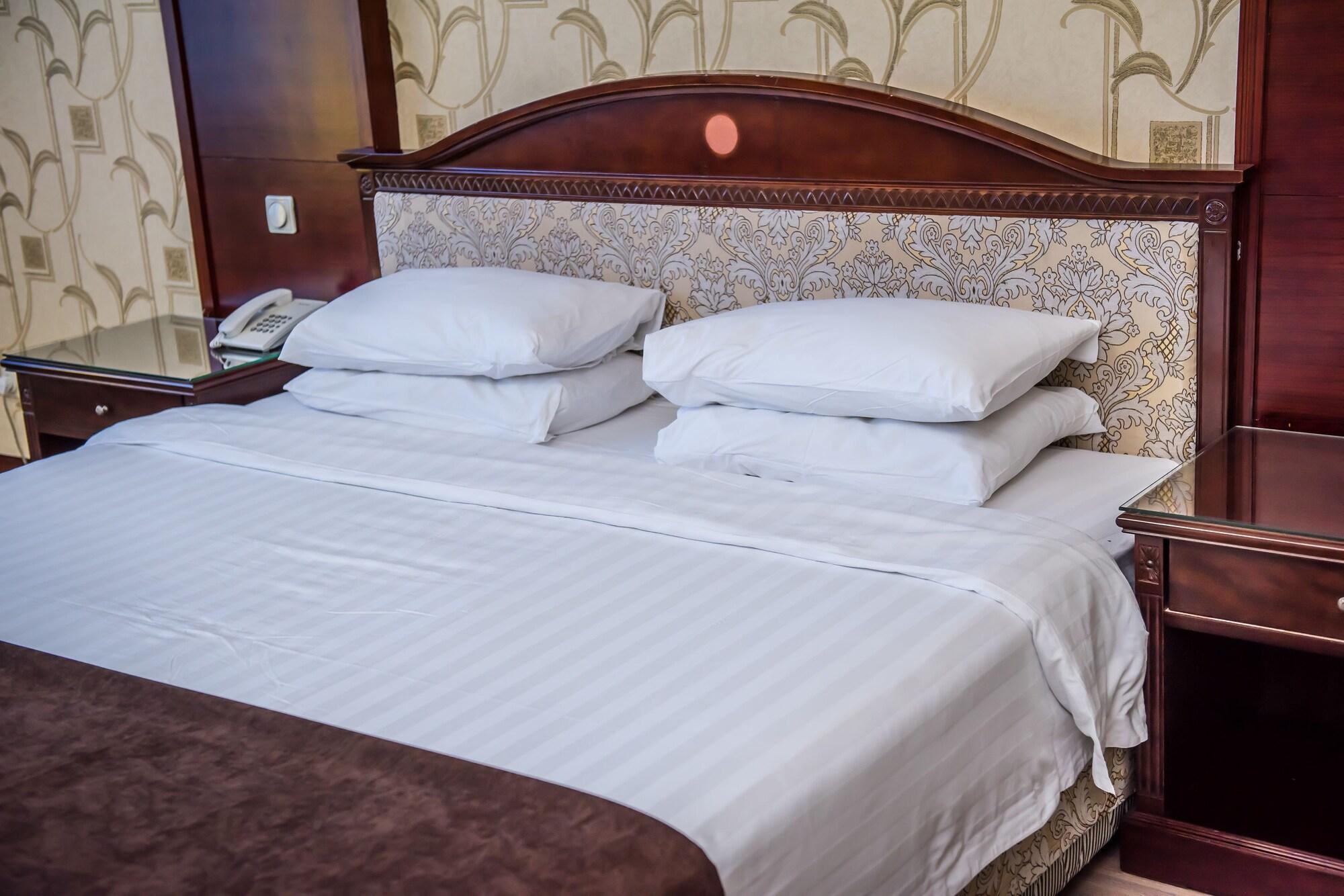 G Empire Hotel Asztana Kültér fotó