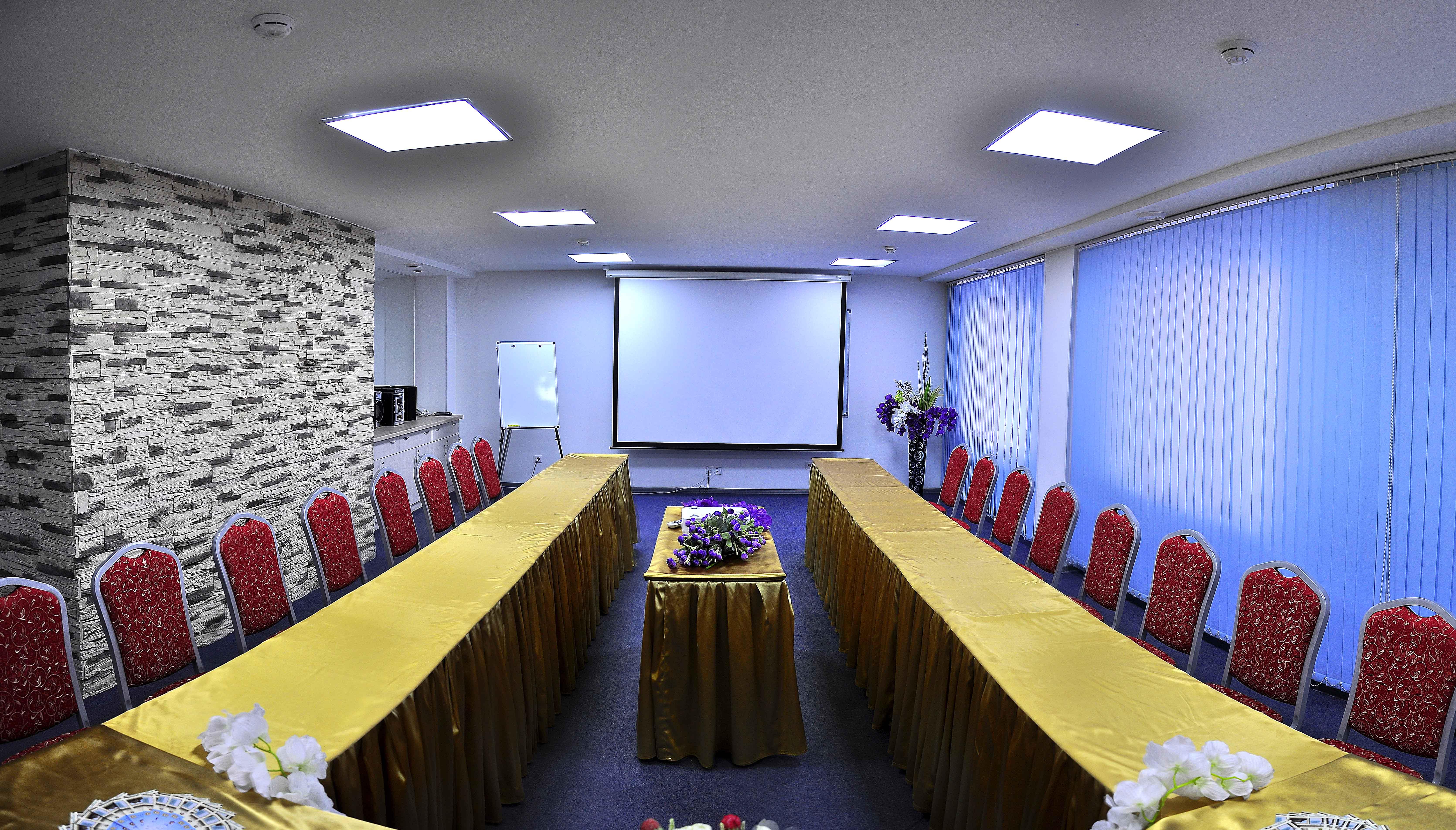 G Empire Hotel Asztana Kültér fotó