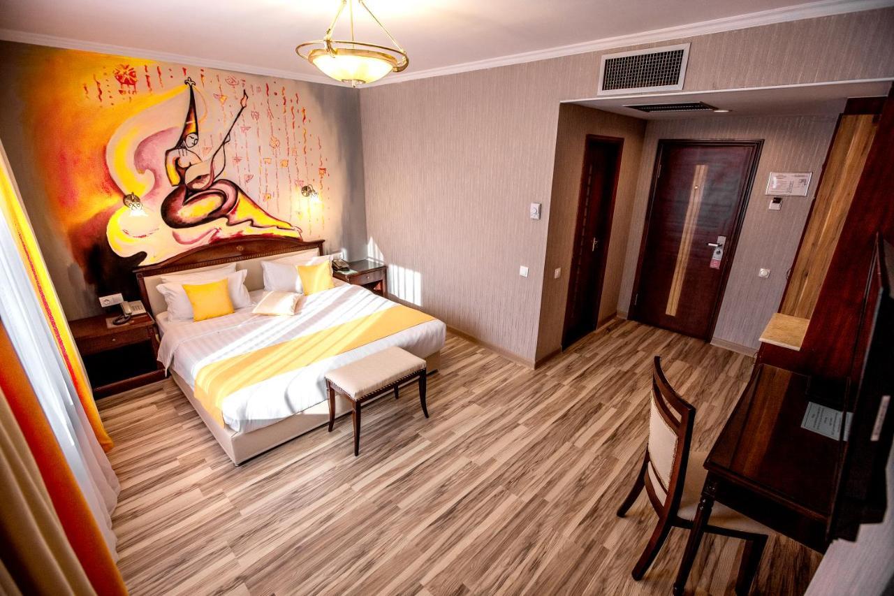 G Empire Hotel Asztana Kültér fotó